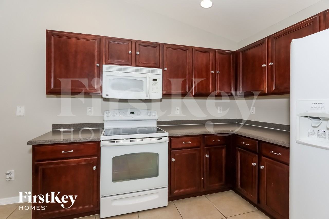 3056 Nw 3rd Ave - Photo 7 of 18