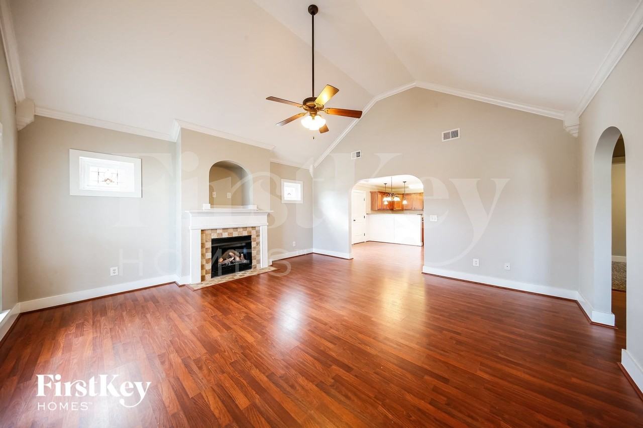 256 Stonecreek Pl - Photo 3 of 15