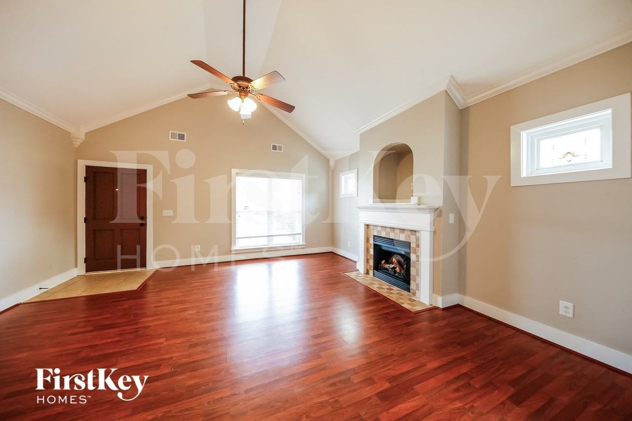 256 Stonecreek Pl - Photo 4 of 15