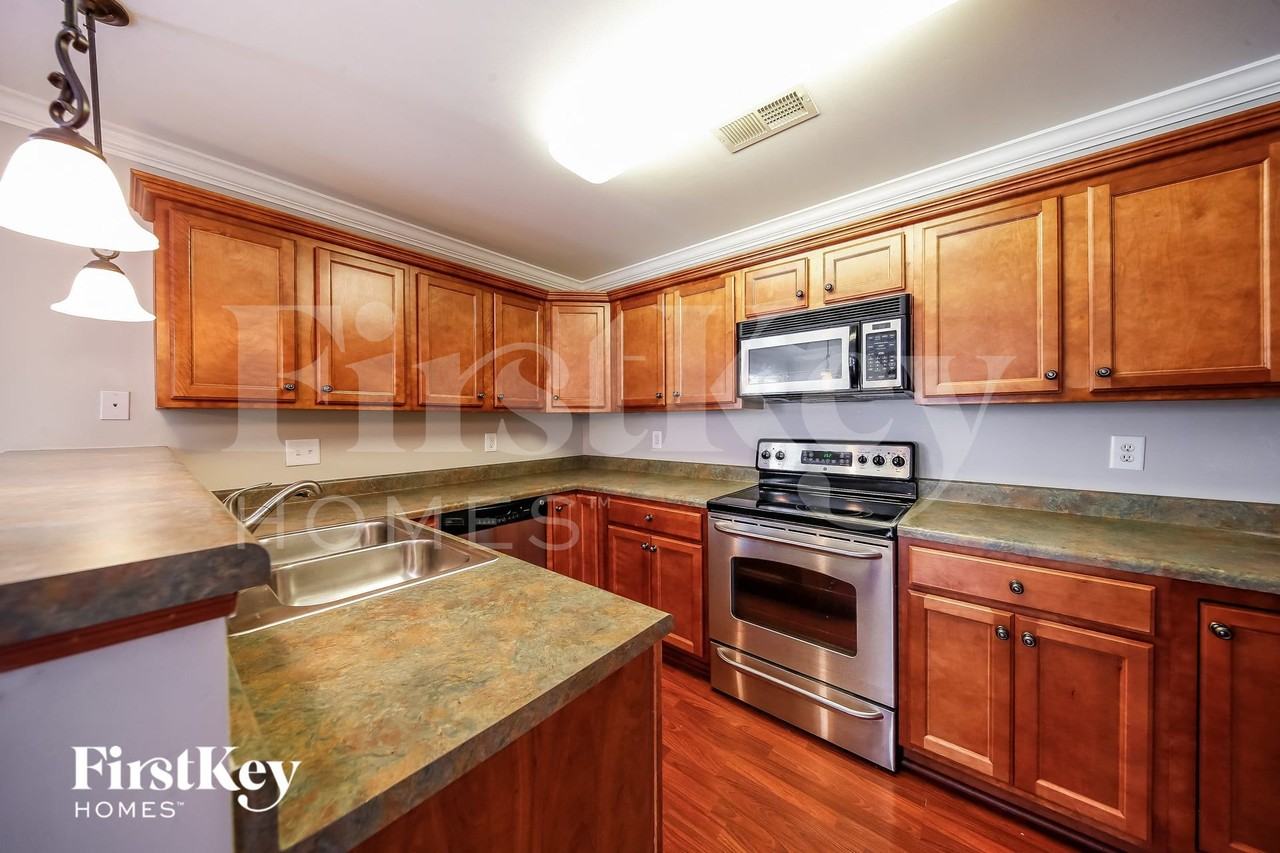 256 Stonecreek Pl - Photo 6 of 15
