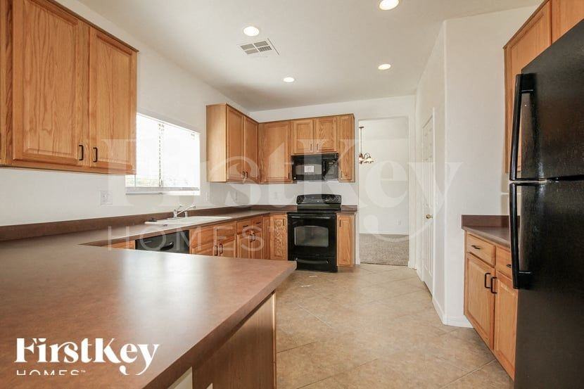 15608 N 174th Ln - Photo 5 of 15