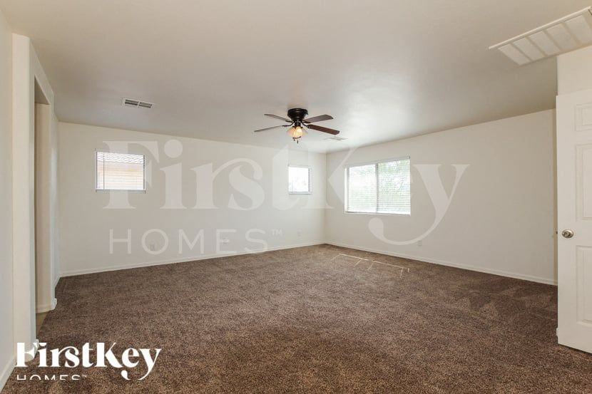 15608 N 174th Ln - Photo 6 of 15