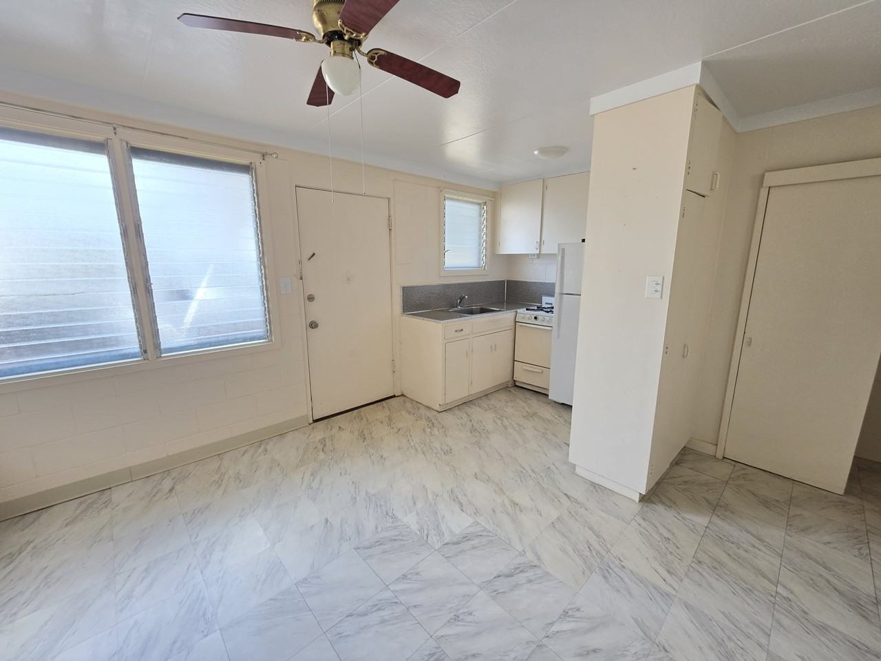 35 Plum Street/1273 Neal Ave #6 - Photo 2 of 16