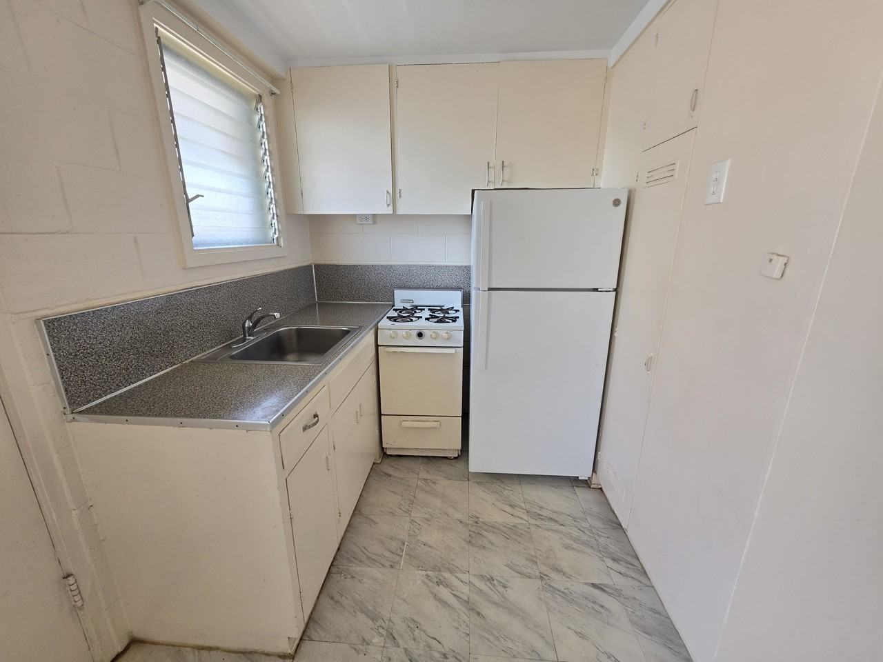35 Plum Street/1273 Neal Ave #6 - Photo 3 of 16