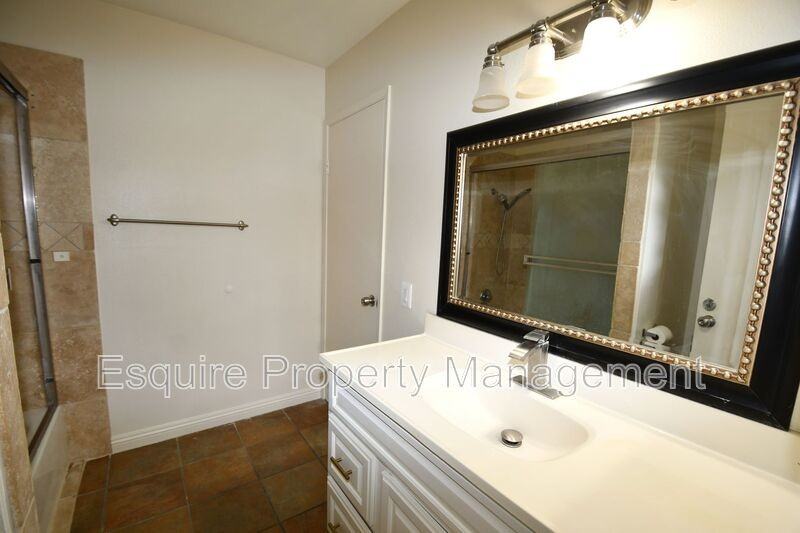 504 W Vineyard Ave - Photo 7 of 18