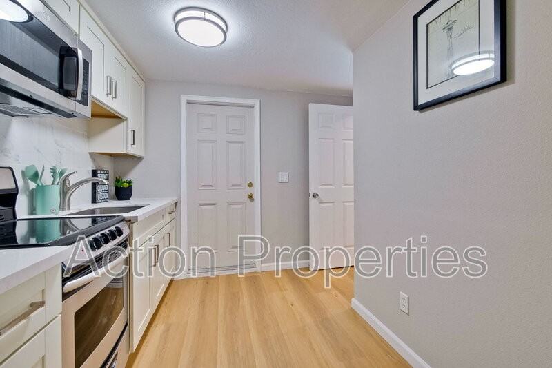 890 Muender Ave - Photo 6 of 25