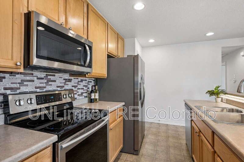 17315 Waterhouse Cir #E - Photo 7 of 37