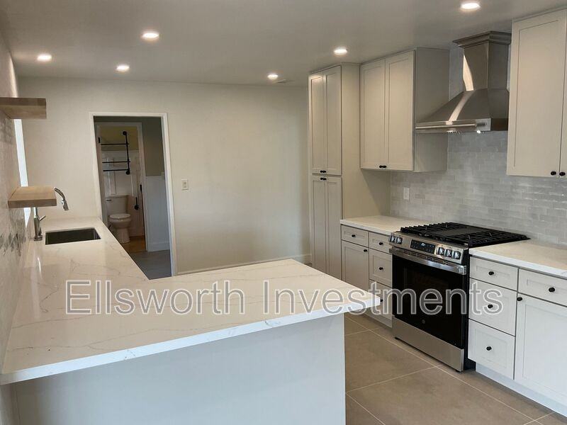 6034 Lancaster Dr - Photo 2 of 13