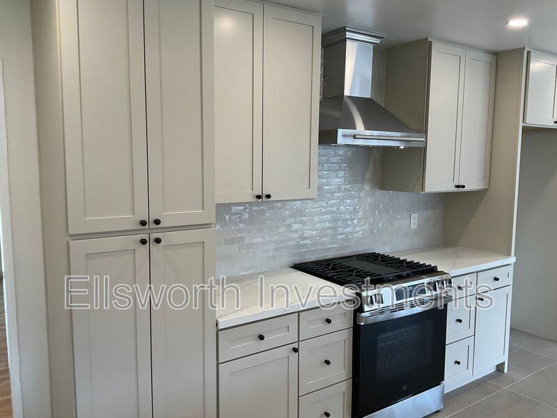 6034 Lancaster Dr - Photo 3 of 13