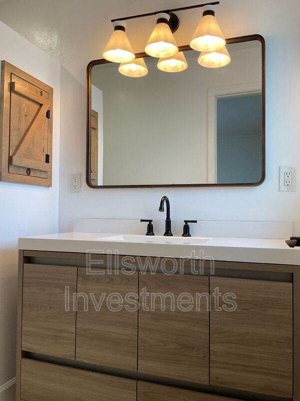 6034 Lancaster Dr - Photo 5 of 13