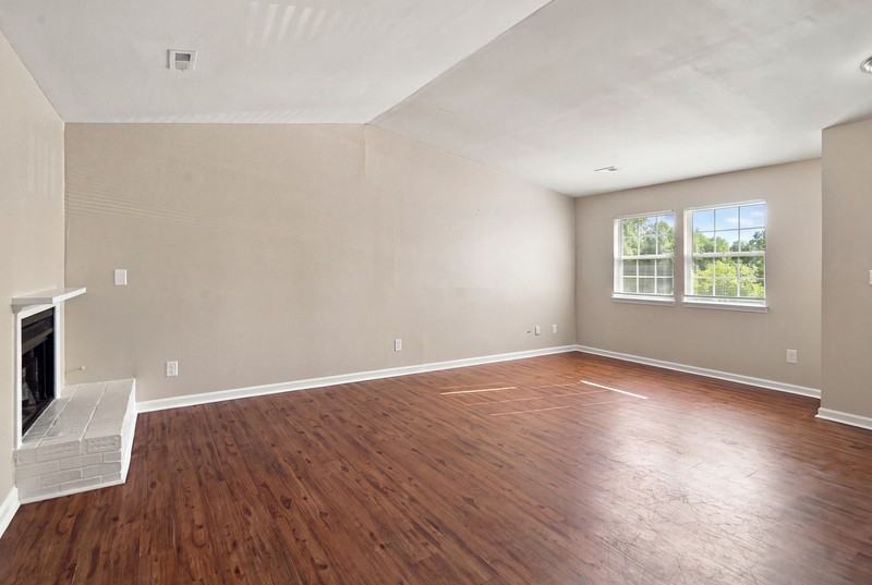 7205 Raj Ct - Photo 3 of 14