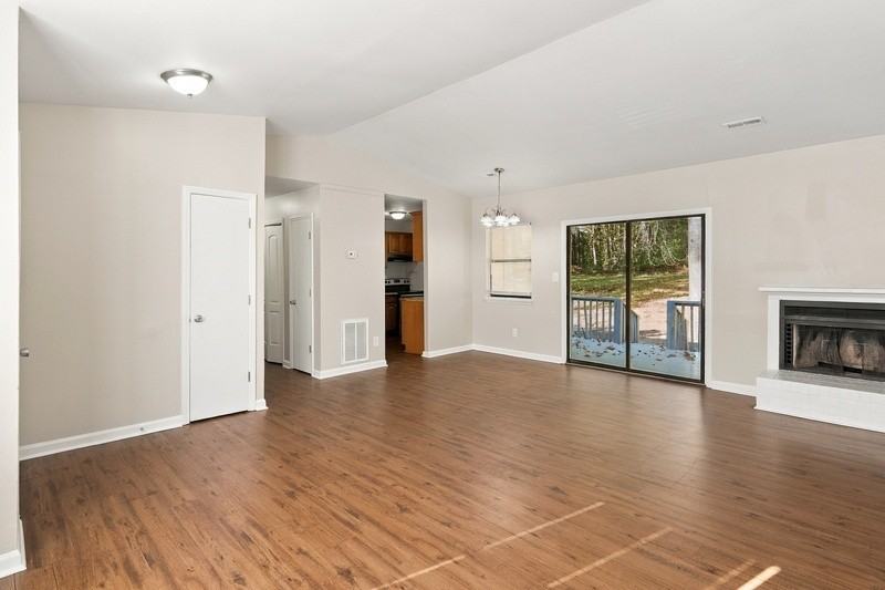 7205 Raj Ct - Photo 4 of 14