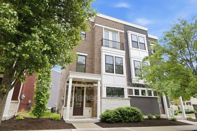 3118 Woodburn Ave - Photo 2 of 50