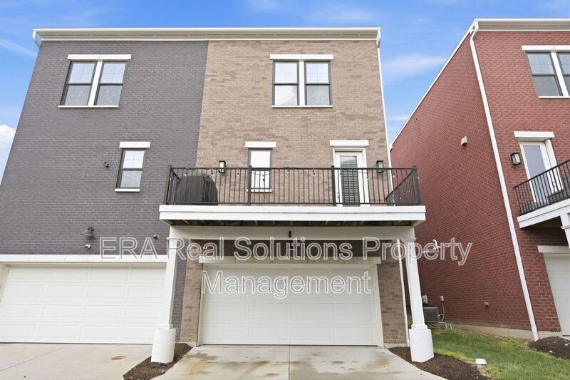 3118 Woodburn Ave - Photo 7 of 50