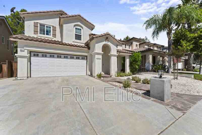 28511 Silverking Trl - Photo 4 of 38