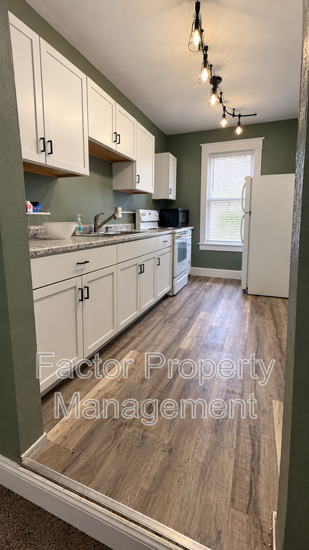 110 W Wheeler Ave #1 - Photo 2 of 13