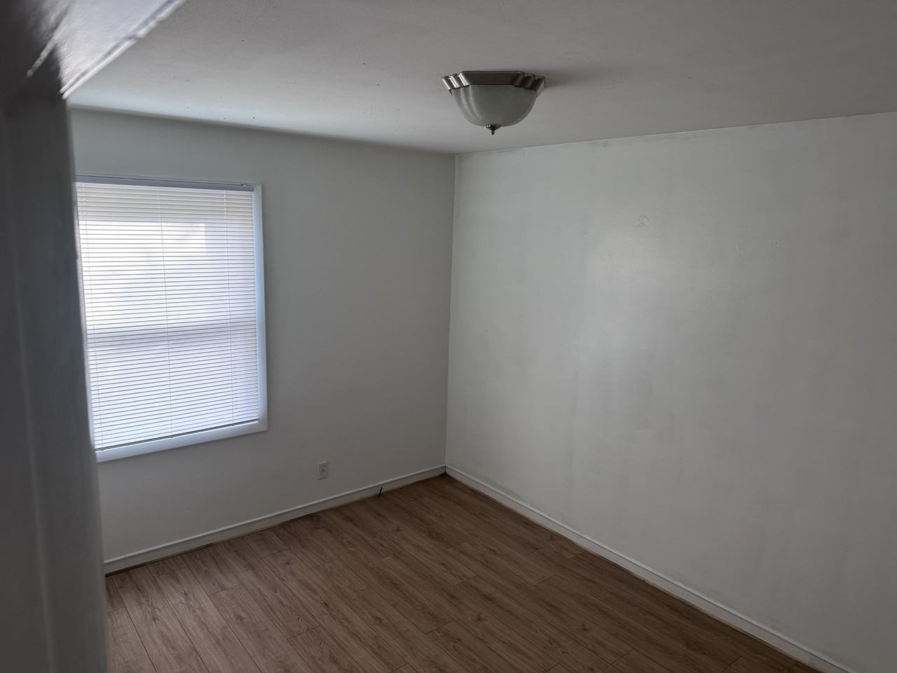 2405 E Evergreen Blvd #HOME - Photo 5 of 13
