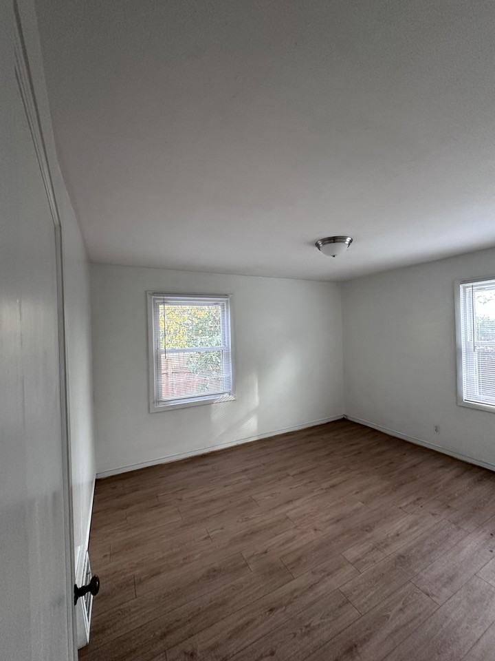 2405 E Evergreen Blvd #HOME - Photo 6 of 13