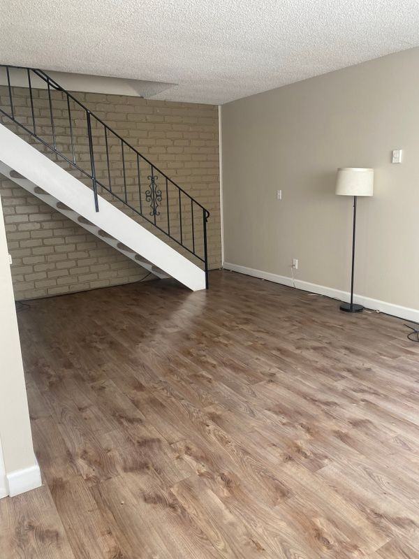 1235 Chalmette Ave - Photo 3 of 12