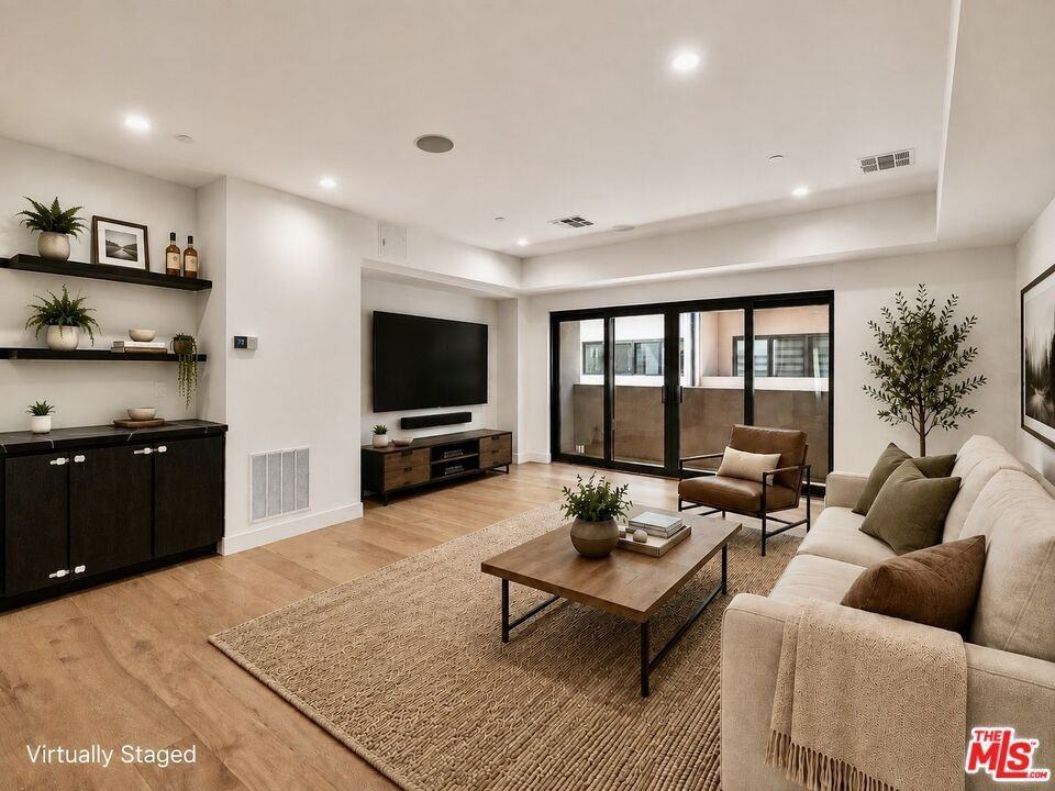 5623 Murray Ln - Photo 6 of 40