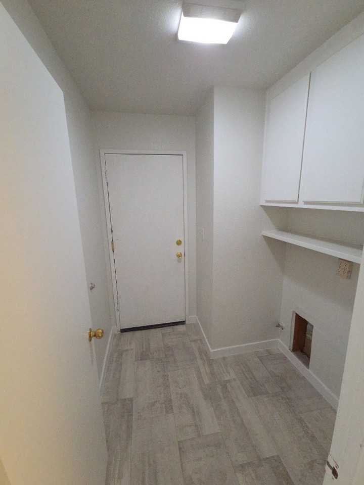 29970 Oakbridge Dr - Photo 7 of 50