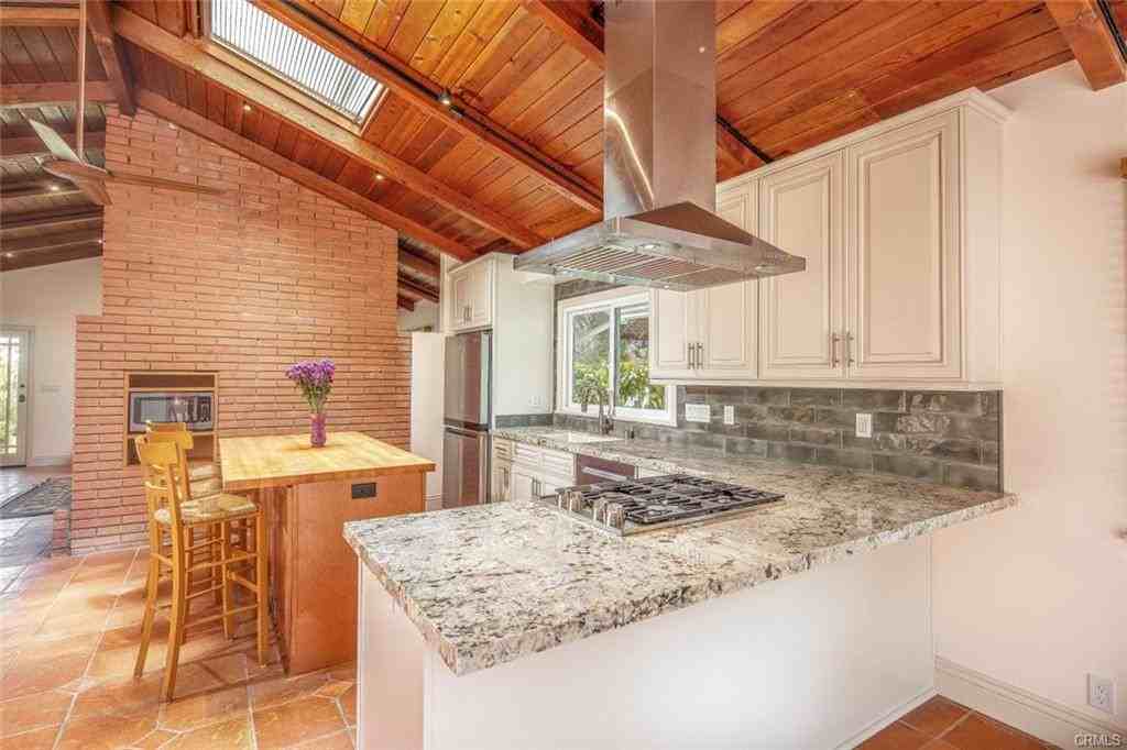 380 Poplar St #NA - Photo 4 of 19