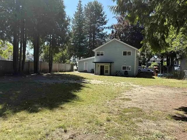 14165 Park Dr - Photo 2 of 13