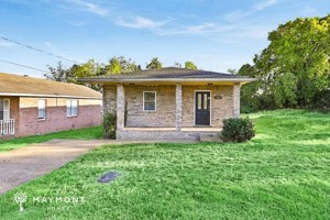featured image of 1829 Glade St
