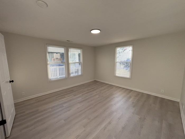 518 Benton St - Photo 2 of 11