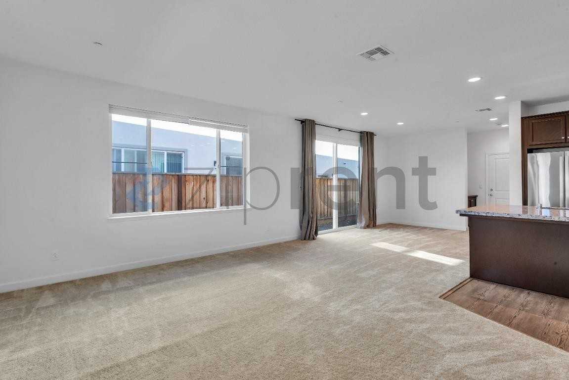 2510 Cyan Dr - Photo 5 of 40