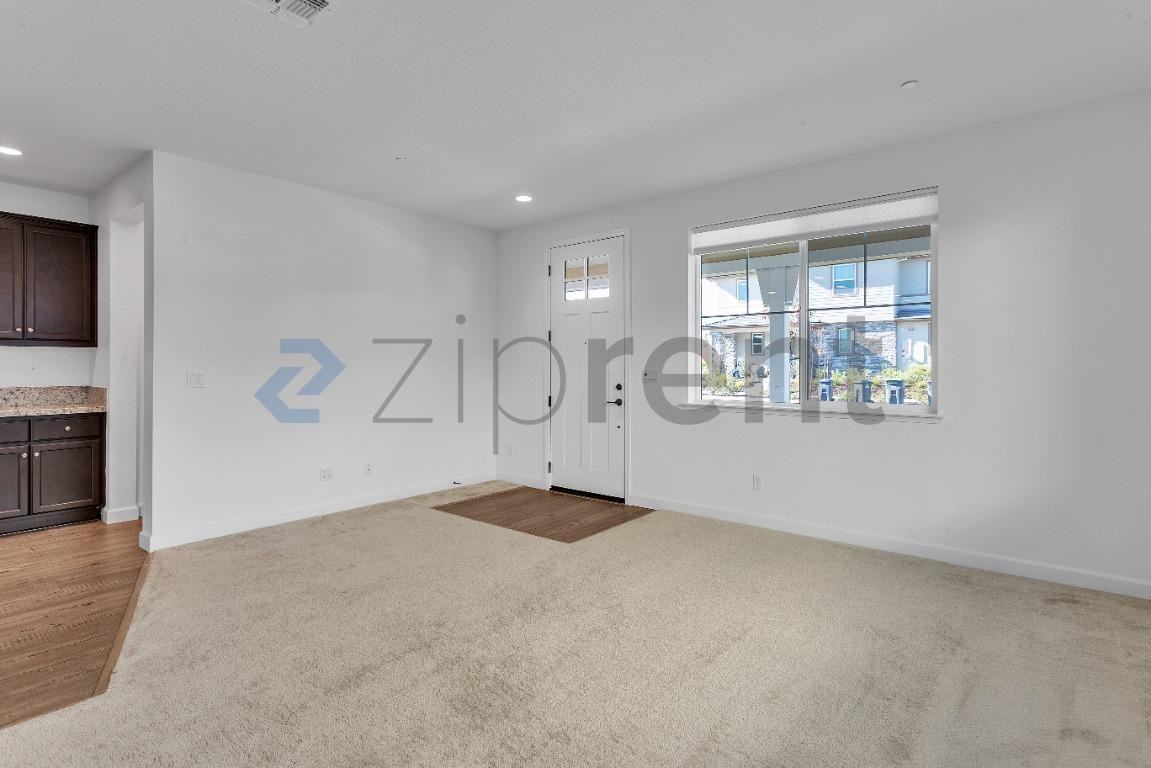 2510 Cyan Dr - Photo 7 of 40