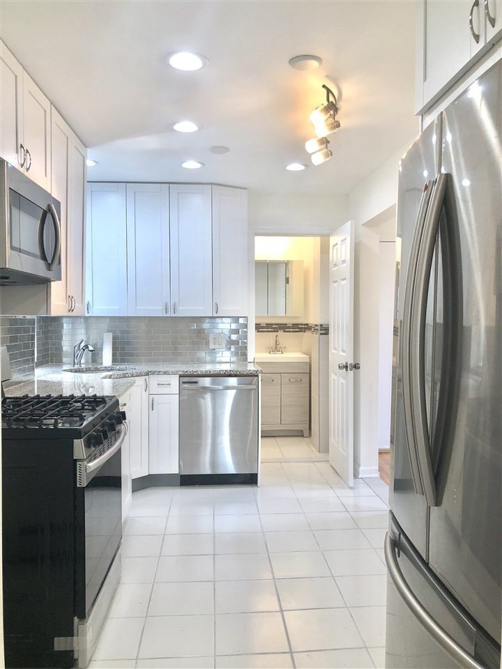 151 Bleecker St #5