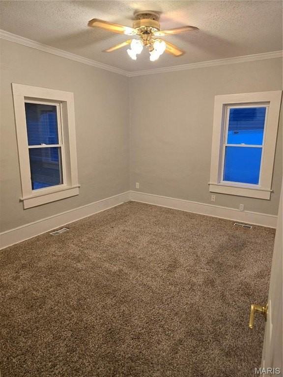 621 Boyd St - Photo 7 of 10