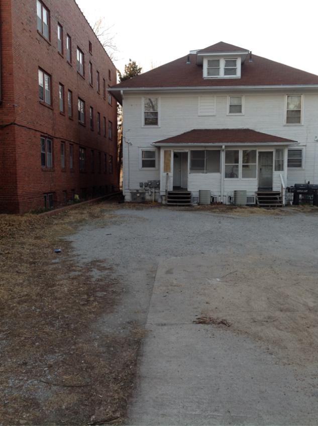 1409 E St - Photo 3 of 20