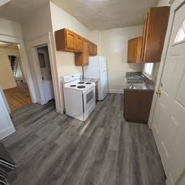 1409 E St - Photo 5 of 20