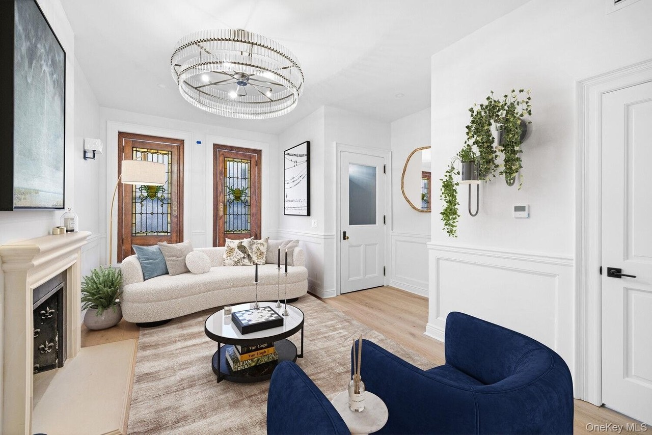 324 W 85th St - Photo 2 of 11