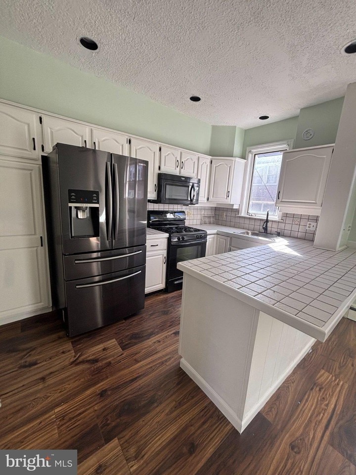4332 Aldine St - Photo 6 of 17