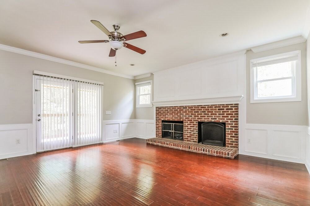 5004 Rossmore Dr - Photo 5 of 18