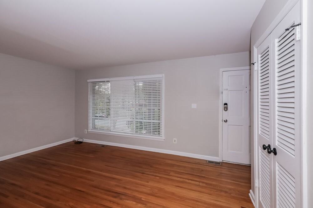7015 Reddman Rd - Photo 5 of 18