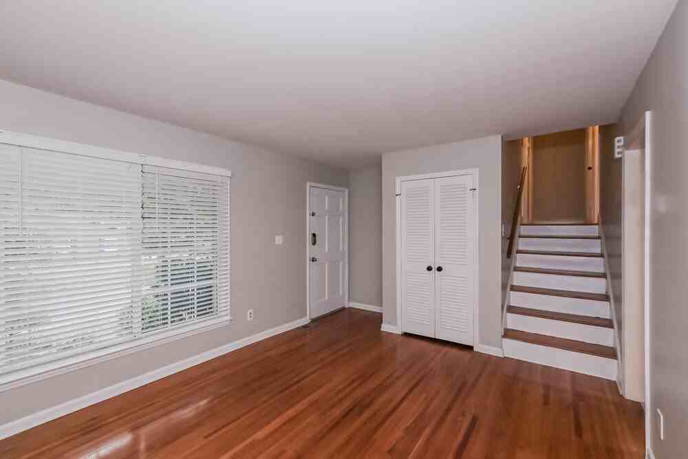 7015 Reddman Rd - Photo 6 of 18