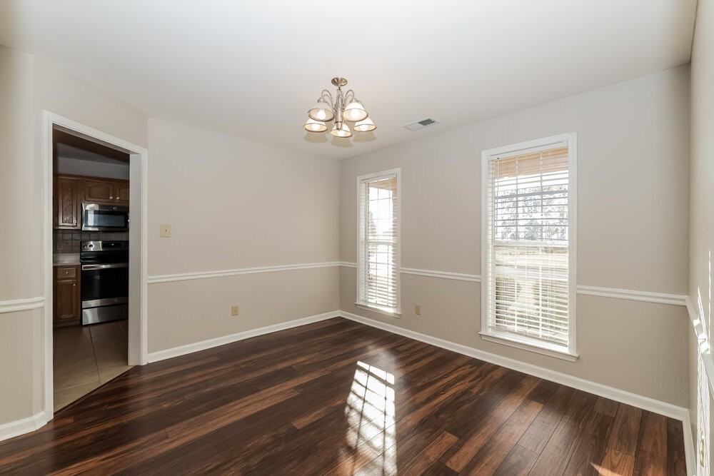 120 Brookwood Cir - Photo 6 of 17