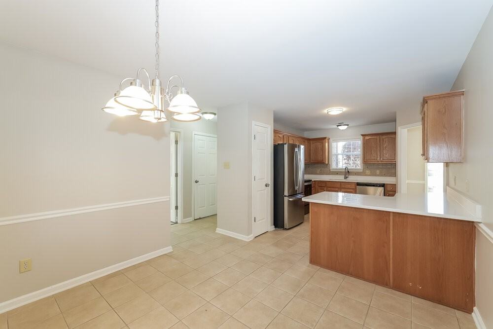 120 Brookwood Cir - Photo 7 of 17