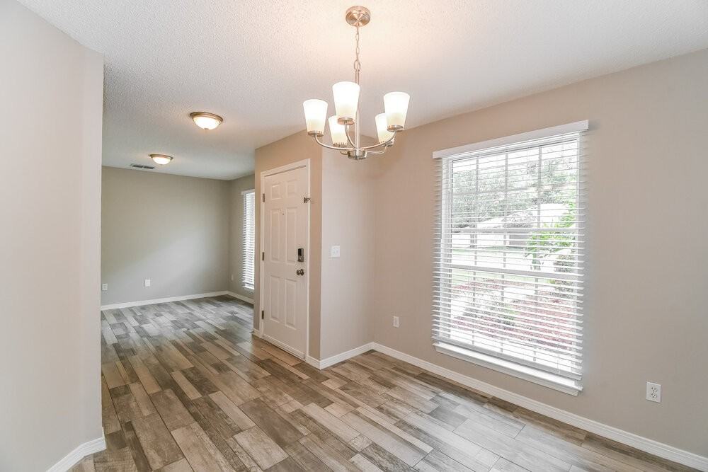 10459 Mcgirts Creek Dr - Photo 6 of 16