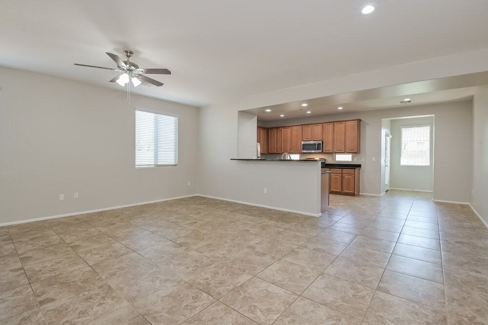 7433 S Salt Water Dr - Photo 4 of 16