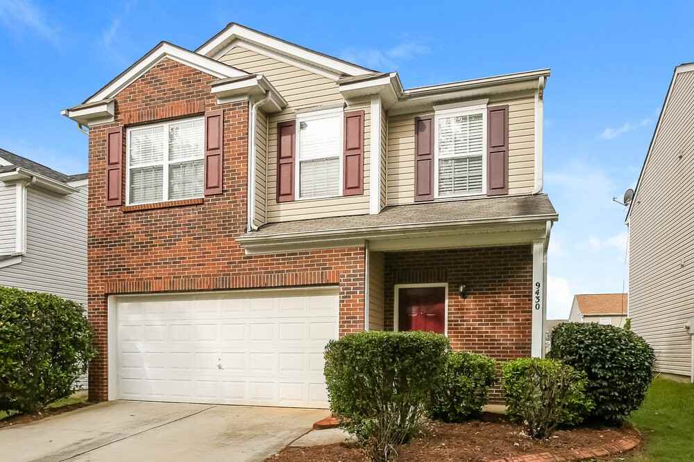 9430 Darwick St - Photo 4 of 17
