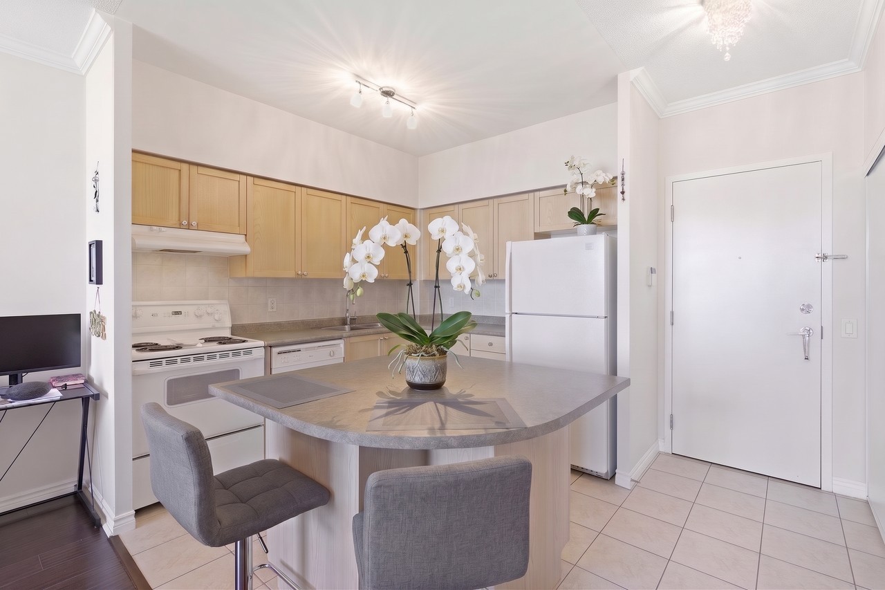 55 Strathaven Drive #2112 - Photo 2 of 15