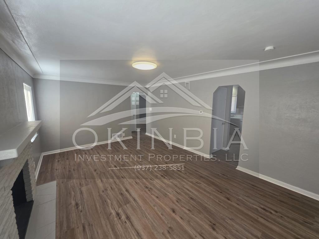 2826 Oxford Ave - Photo 4 of 36