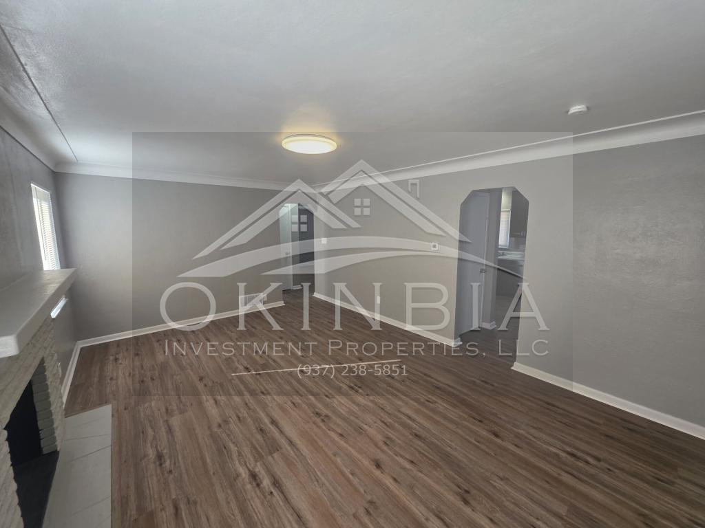 2826 Oxford Ave - Photo 5 of 36