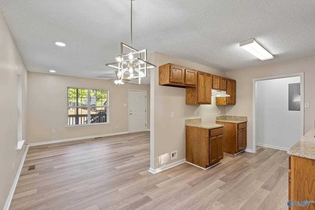 3103 Sonya Dr Nw - Photo 4 of 20