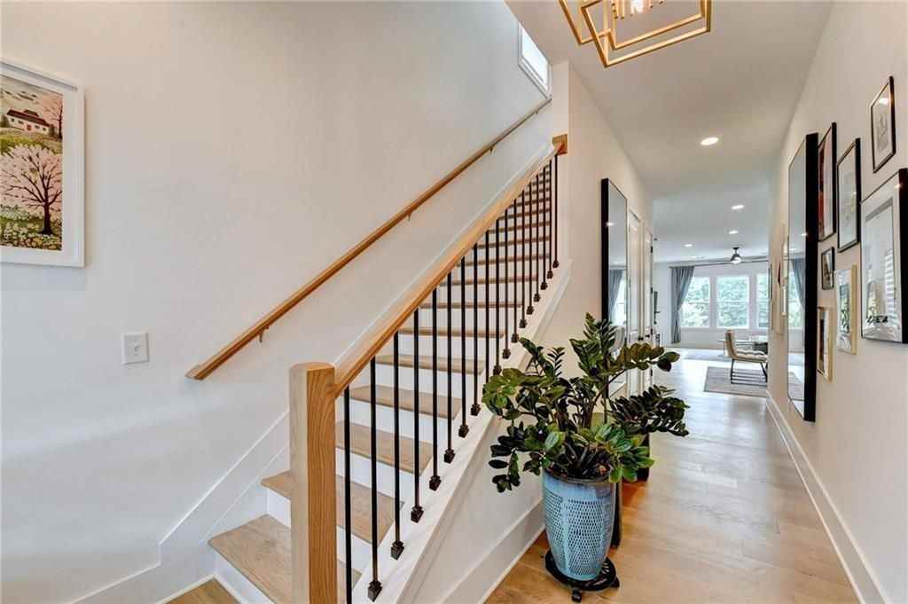 1205 Westshore Dr - Photo 2 of 50